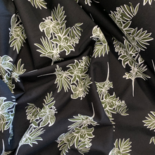 Load image into Gallery viewer, Botanic Cotton Poplin Print Deadstock - Black
